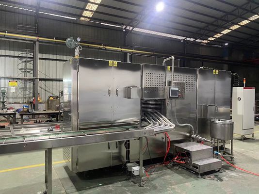 Qualität 5000 Stück/h Knusspflege Wafer-Kegelmachine Mais-Kegelmacher Platz sparen Fabrik