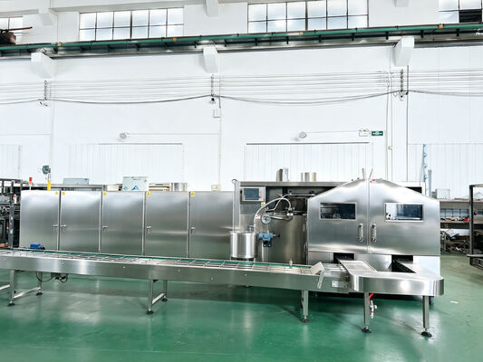 Qualität Direkt aus der Fabrik Automatische Eiscreme-Kegel-Produktionslinie, 45 Sätze Zähiges Eisen Backplatte, Ausgabe 5000 Stück/Stunde Fabrik