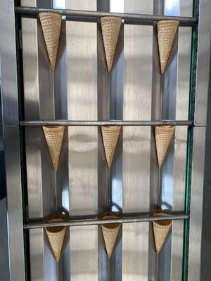 Multifunktions-L8.7xW2.1xH1.8m Sugar Cone Baking Machine